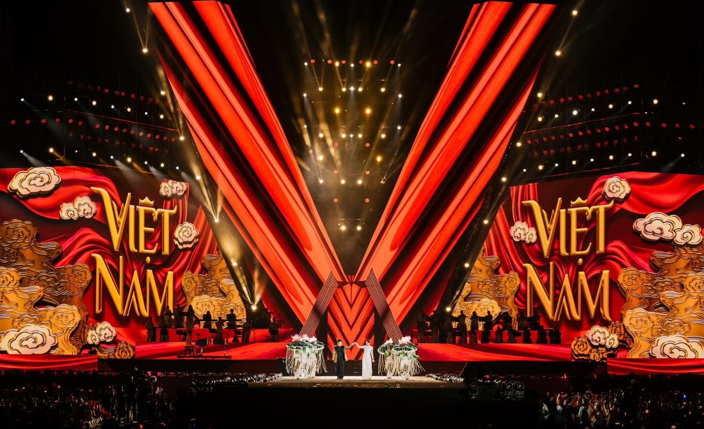 concert-quoc-gia-to-quoc-trong-tim-my-dinh.jpg