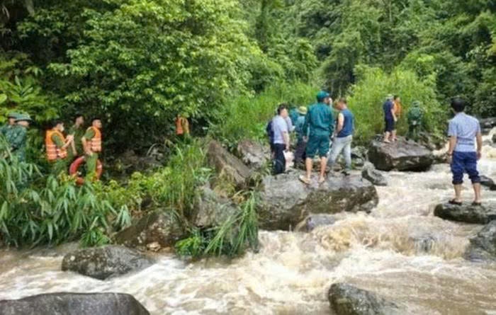 Được biết từ 12h45 đến 14h ngày 20/8, trên địa bàn xã Trung Lý có mưa, lượng mưa ghi nhận là 19,2mm, nước tại khu vực suối Chà Làm dâng cao đột ngột, tạo dòng chảy mạnh và nguy hiểm.