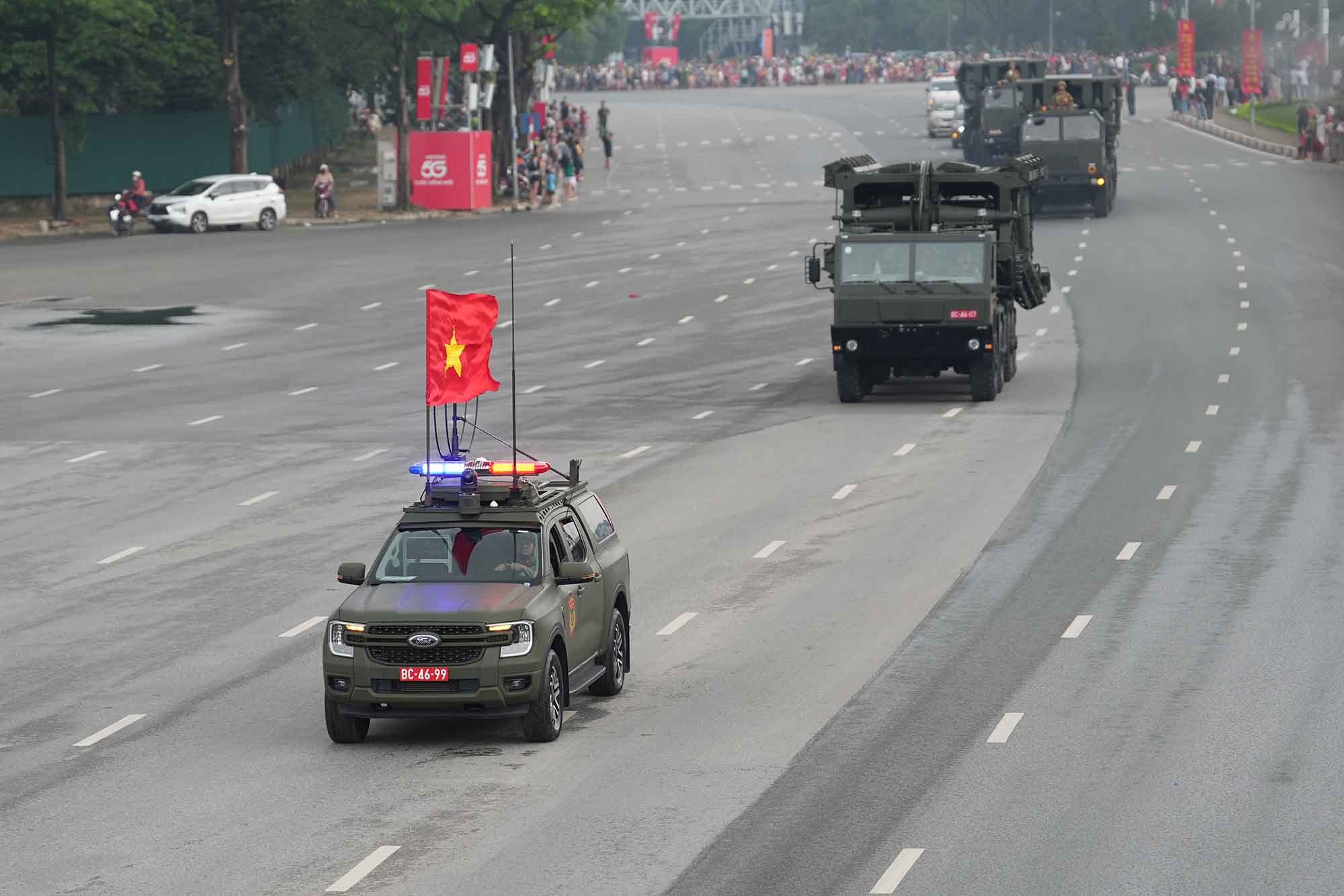 xe-duong-bo-01t44.jpg
