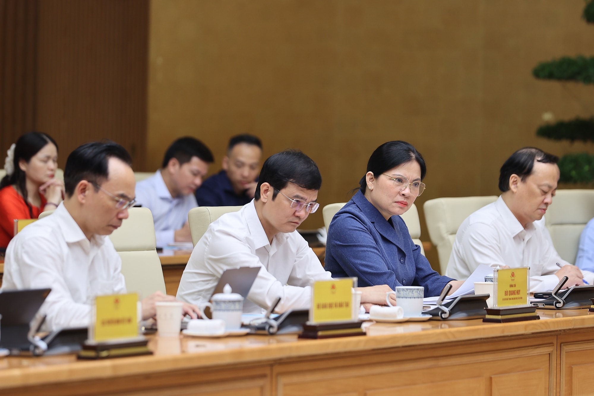 Thủ tướng: Hơn lúc nào hết, cần tập trung ưu tiên mọi nguồn lực cho giáo dục và đào tạo- Ảnh 7. Thủ tướng: Hơn lúc nào hết, cần tập trung ưu tiên mọi nguồn lực cho giáo dục và đào tạo- Ảnh 7.