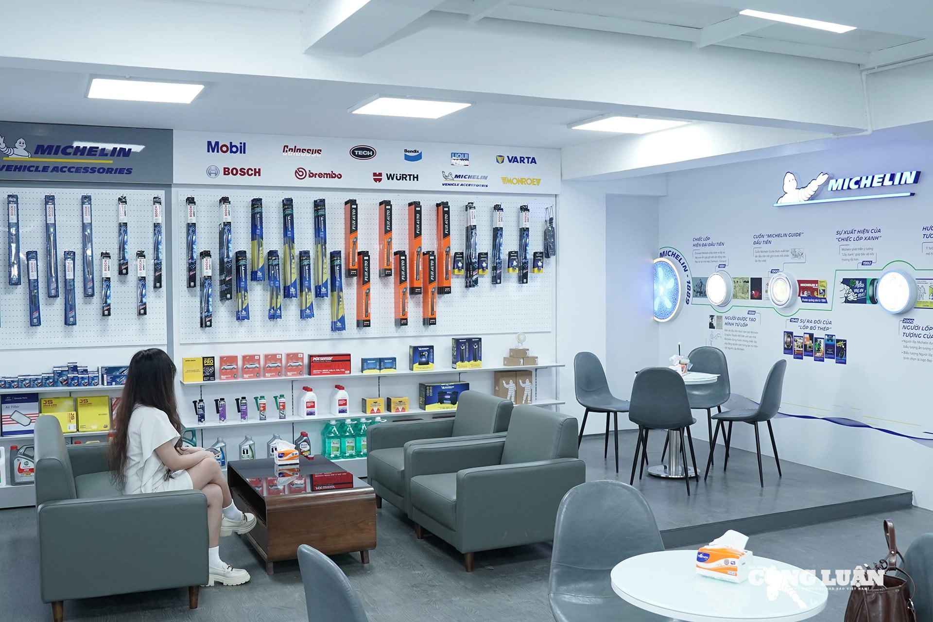 Michelin Car Service được xây dựng với tiêu chuẩn hiện đại, có các khu vực nghỉ ngơi riêng biệt phục vụ khách hàng.