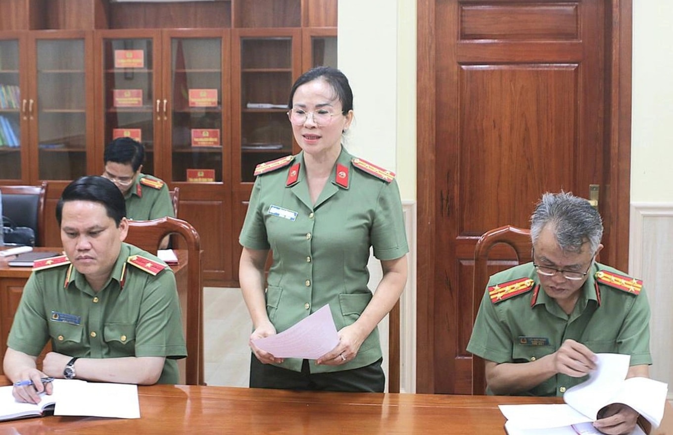 Đại tá Phan Thị Loan, Phó Chánh Thanh tra Bộ Công an, phát biểu tại buổi tiếp công dân tháng 7 của Bộ Công an (Ảnh: Thanh tra).