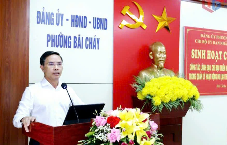anh-2-bai-chay-chuyen-doi-so-du-lich.jpg