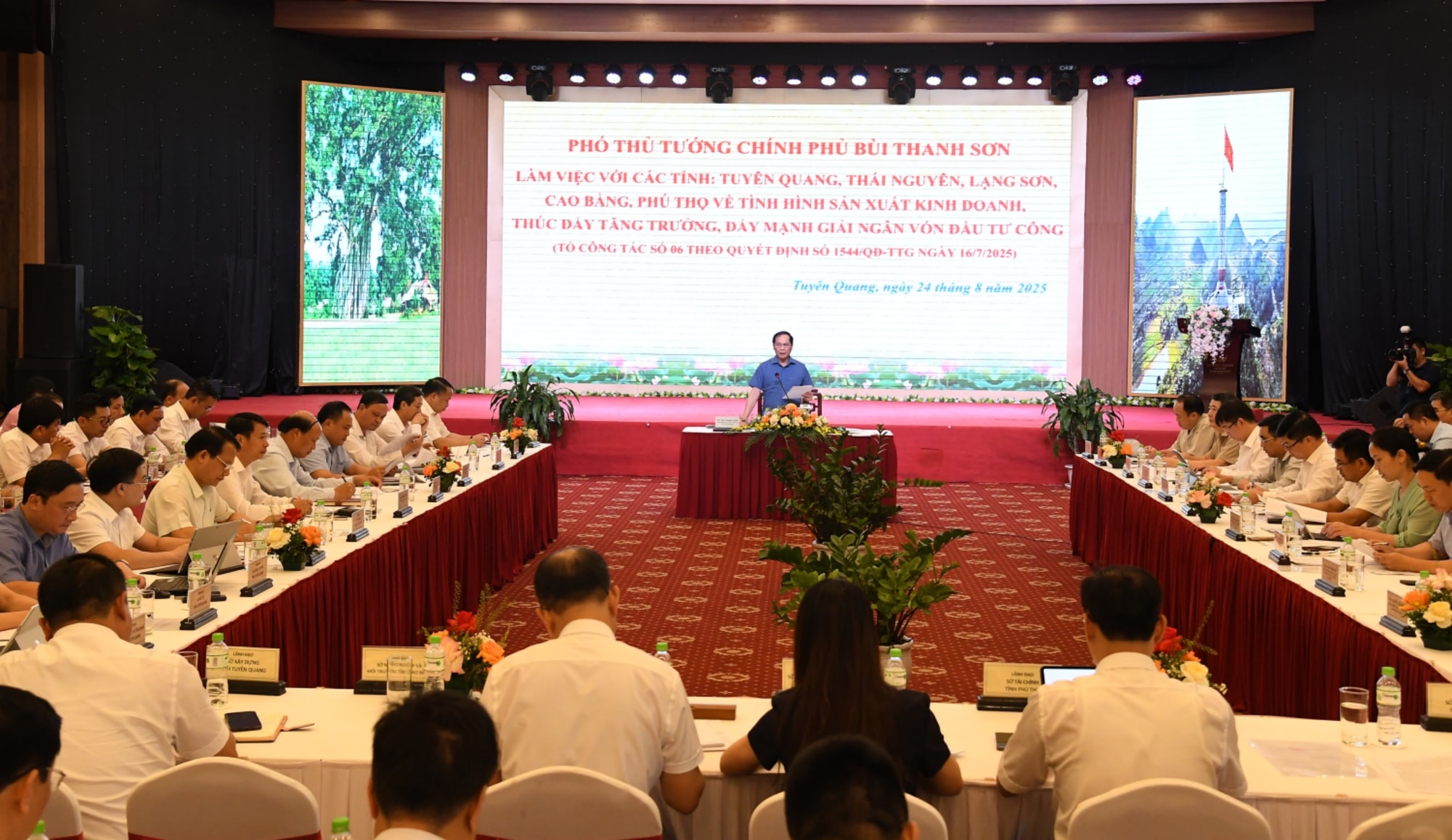 Phó Thủ tướng Bùi Thanh Sơn làm việc với 5 địa phương để thúc đẩy tăng trưởng, đầu tư công- Ảnh 2. Phó Thủ tướng Bùi Thanh Sơn làm việc với 5 địa phương để thúc đẩy tăng trưởng, đầu tư công- Ảnh 2.