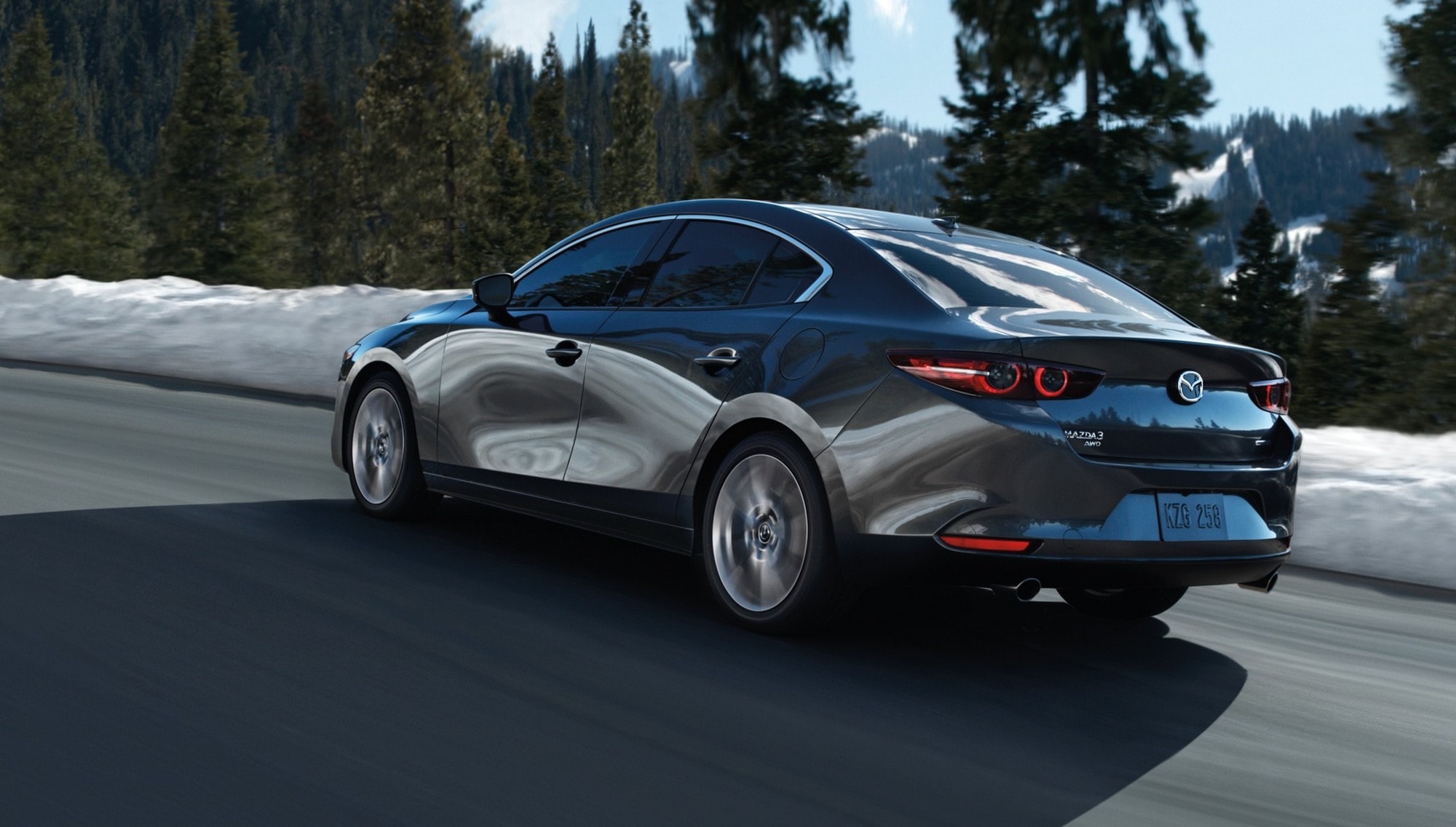 Mẫu xe vẫn duy trì cả 2 biến thể sedan và hatchback - Ảnh: Mazda
