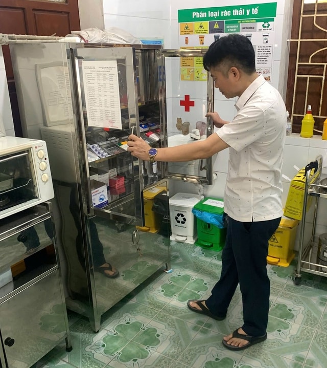 Đội cấp cứu lưu động Nghệ An trực chiến bão số 5- Ảnh 6.
