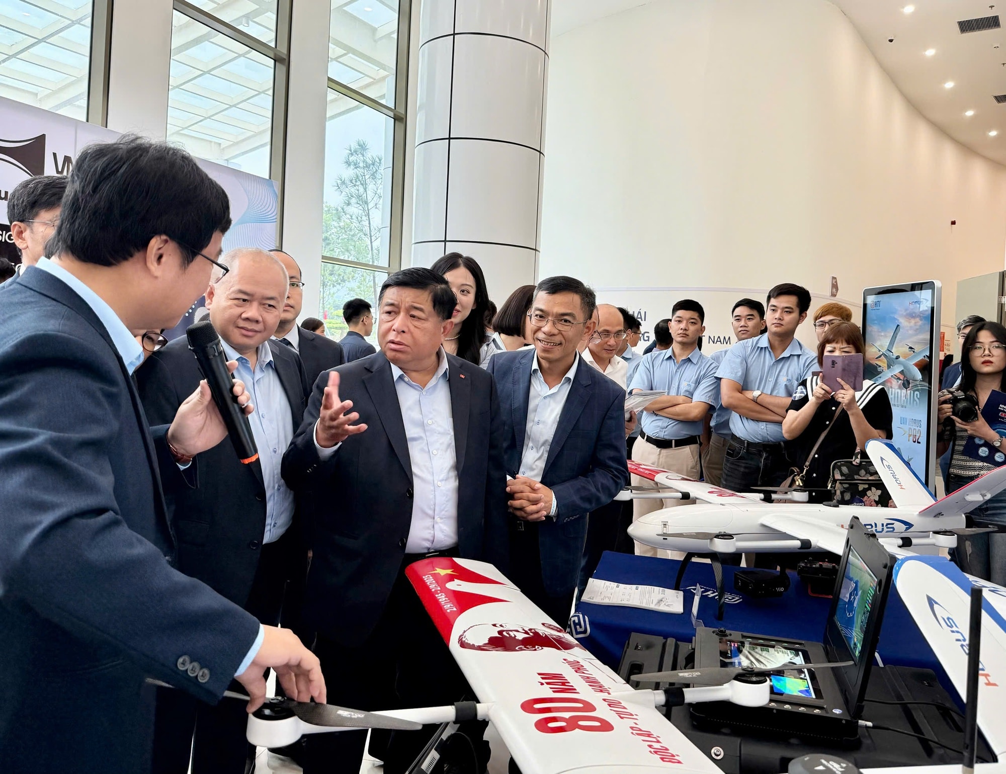 Công bố thành lập 3 mạng lưới đổi mới sáng tạo và chuyên gia ngành công nghệ chiến lược- Ảnh 1.