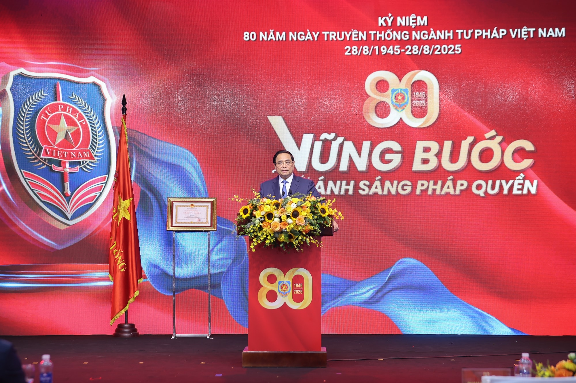 Thủ tướng: Đưa thể chế, pháp luật trở thành Thủ tướng: Đưa thể chế, pháp luật trở thành
