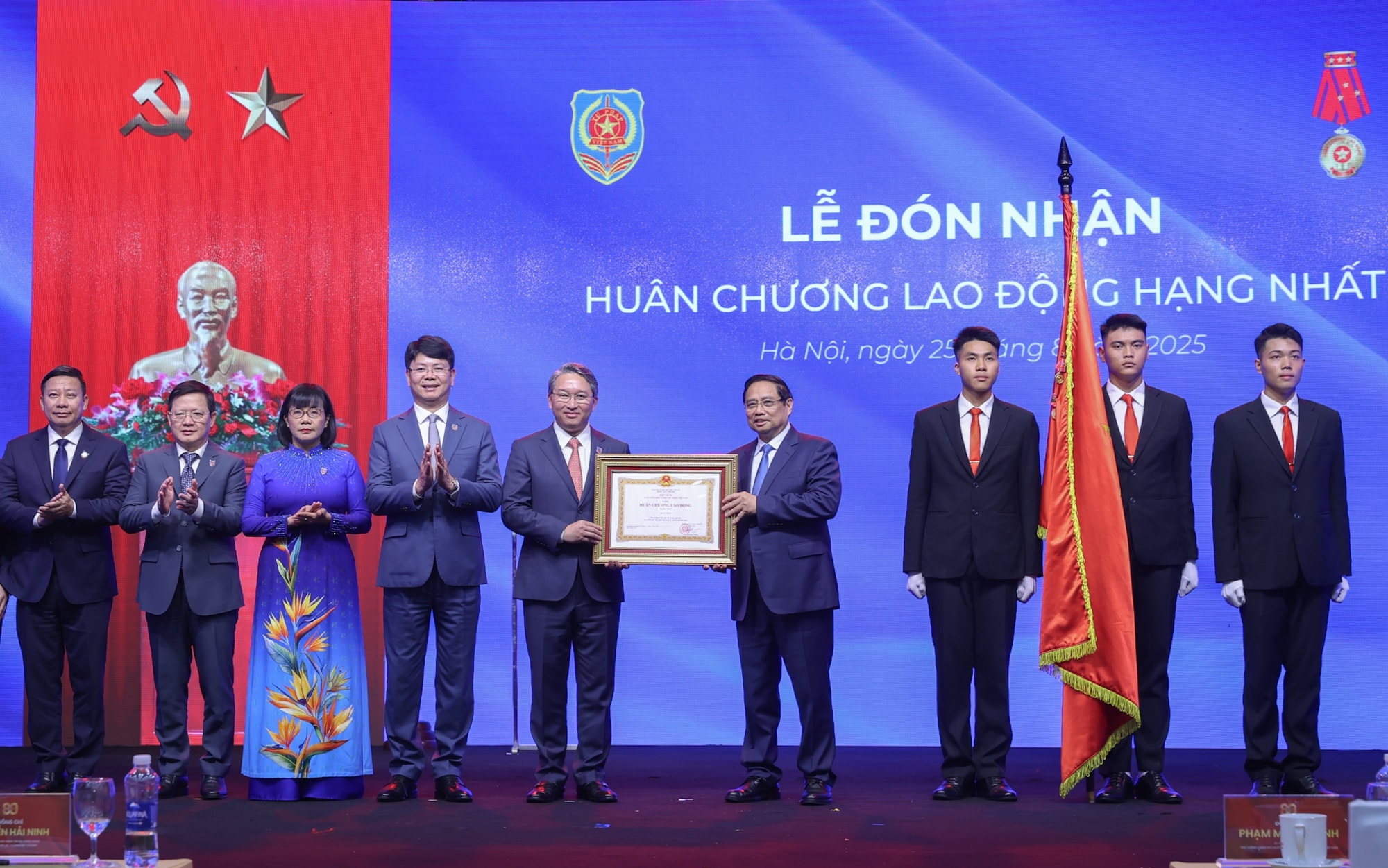 Thủ tướng: Đưa thể chế, pháp luật trở thành Thủ tướng: Đưa thể chế, pháp luật trở thành
