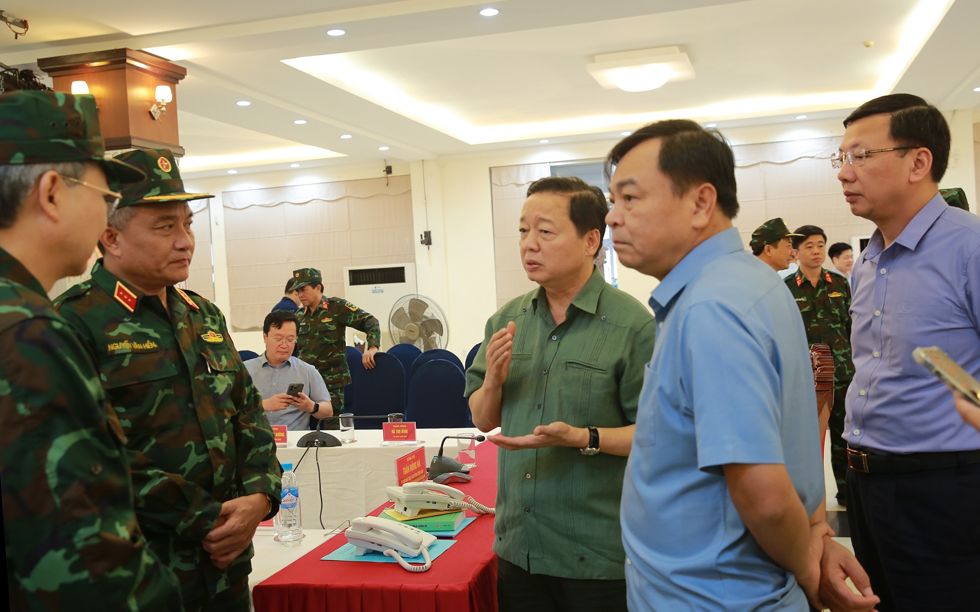 Tập trung cao độ ứng phó bão số 5 đổ bộ vào đất liền- Ảnh 7. Tập trung cao độ ứng phó bão số 5 đổ bộ vào đất liền- Ảnh 7.