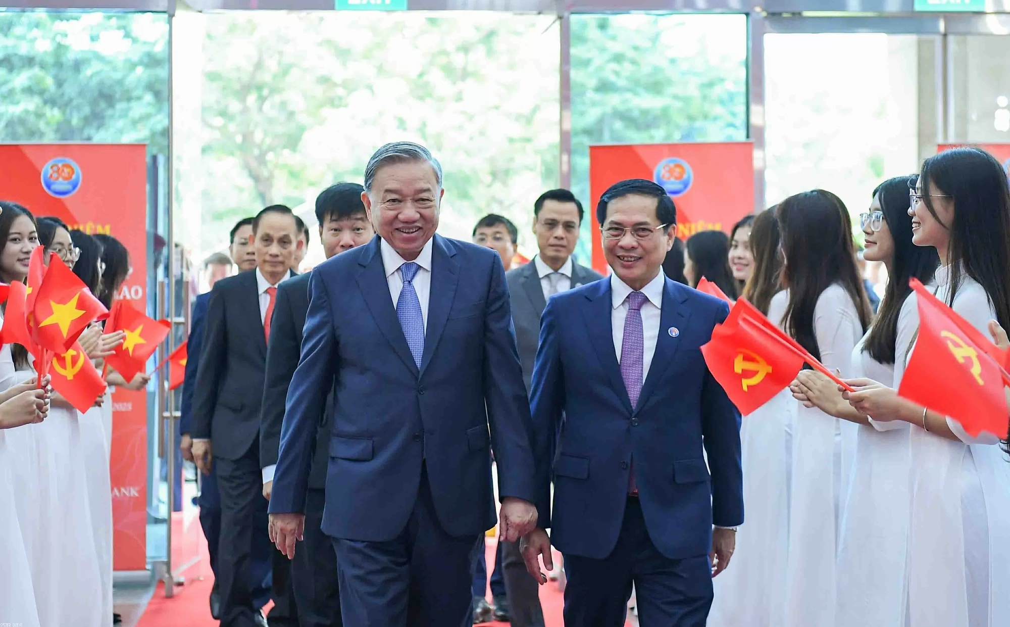 Kỷ niệm 80 năm thành lập ngành Ngoại giao Việt Nam- Ảnh 1. Kỷ niệm 80 năm thành lập ngành Ngoại giao Việt Nam- Ảnh 1.