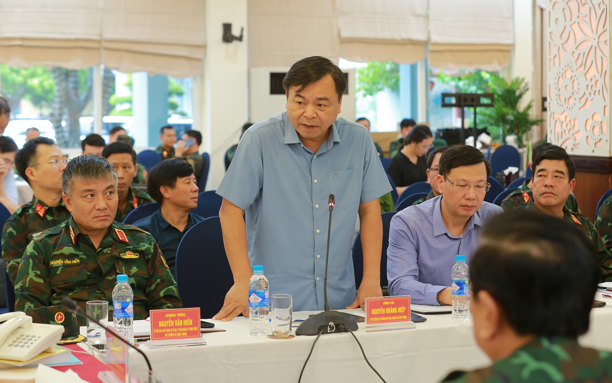 Tập trung cao độ ứng phó bão số 5 đổ bộ vào đất liền- Ảnh 4. Tập trung cao độ ứng phó bão số 5 đổ bộ vào đất liền- Ảnh 4.