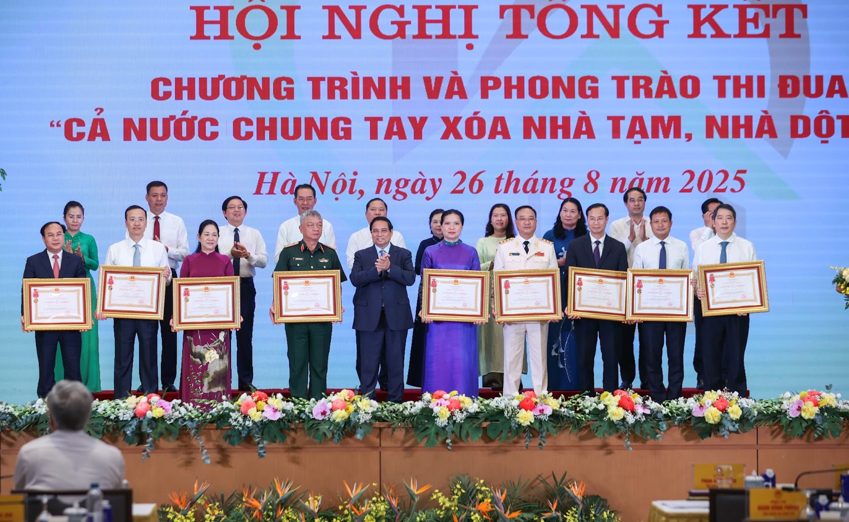 TRỰC TIẾP: Hội nghị tổng kết chương trình và phong trào thi đua xóa nhà tạm, nhà dột nát- Ảnh 21. TRỰC TIẾP: Hội nghị tổng kết chương trình và phong trào thi đua xóa nhà tạm, nhà dột nát- Ảnh 21.