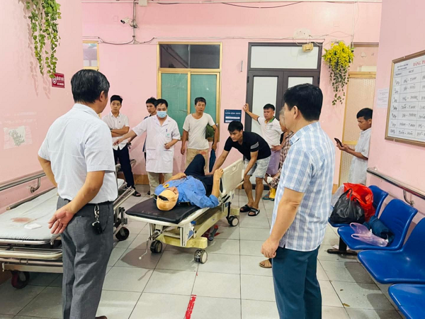 Sức khỏe các nạn nhân trong vụ lốc xoáy ở Ninh Bình hiện ra sao?- Ảnh 1.