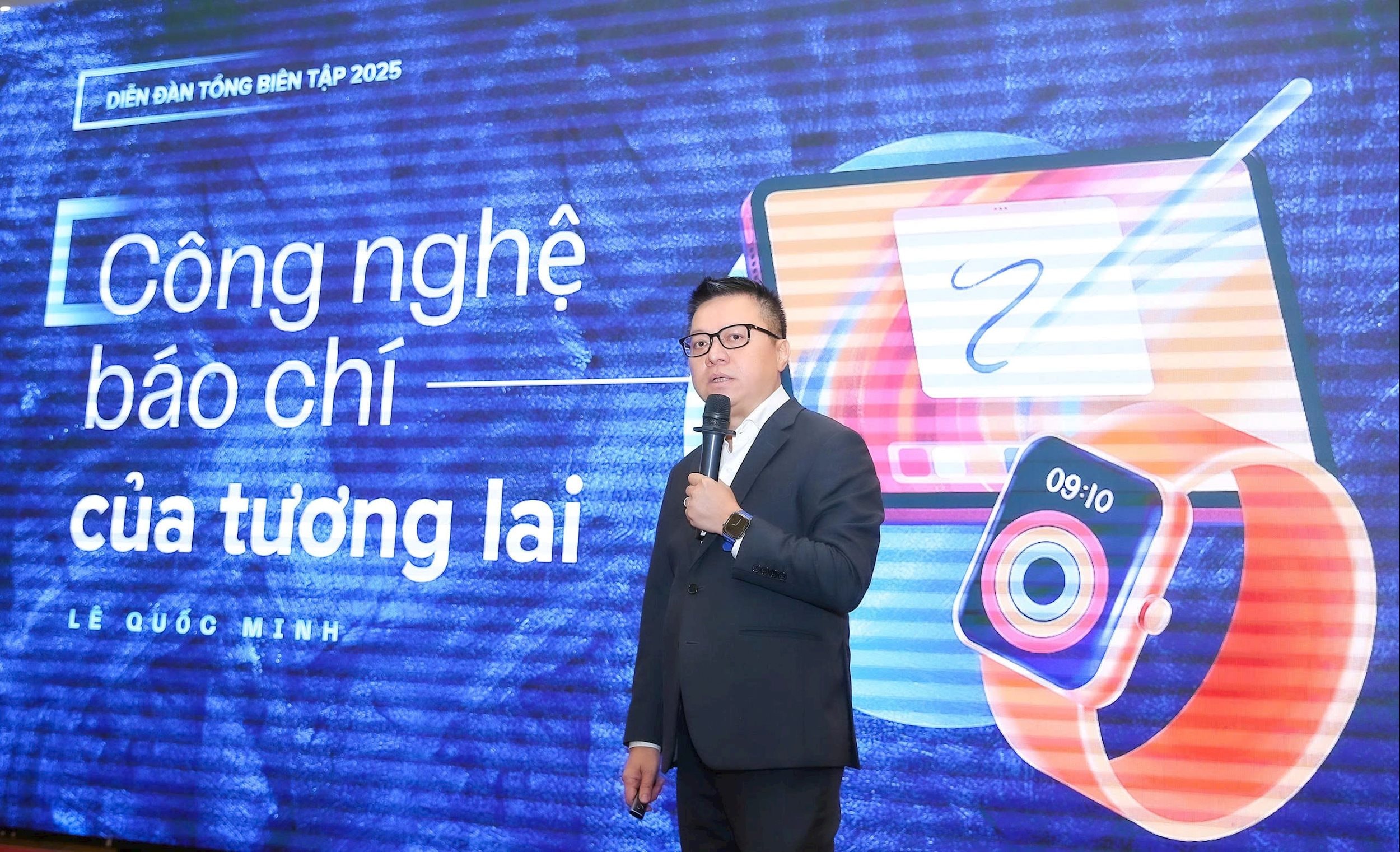 Ông Lê Quốc Minh - Ủy viên Ban chấp hành Trung ương Đảng, Tổng Biên tập báo Nhân Dân, Phó Trưởng ban Tuyên giáo và Dân vận Trung ương, Chủ tịch Hội Nhà báo Việt Nam - thuyết trình Đề dẫn tại Diễn đàn.