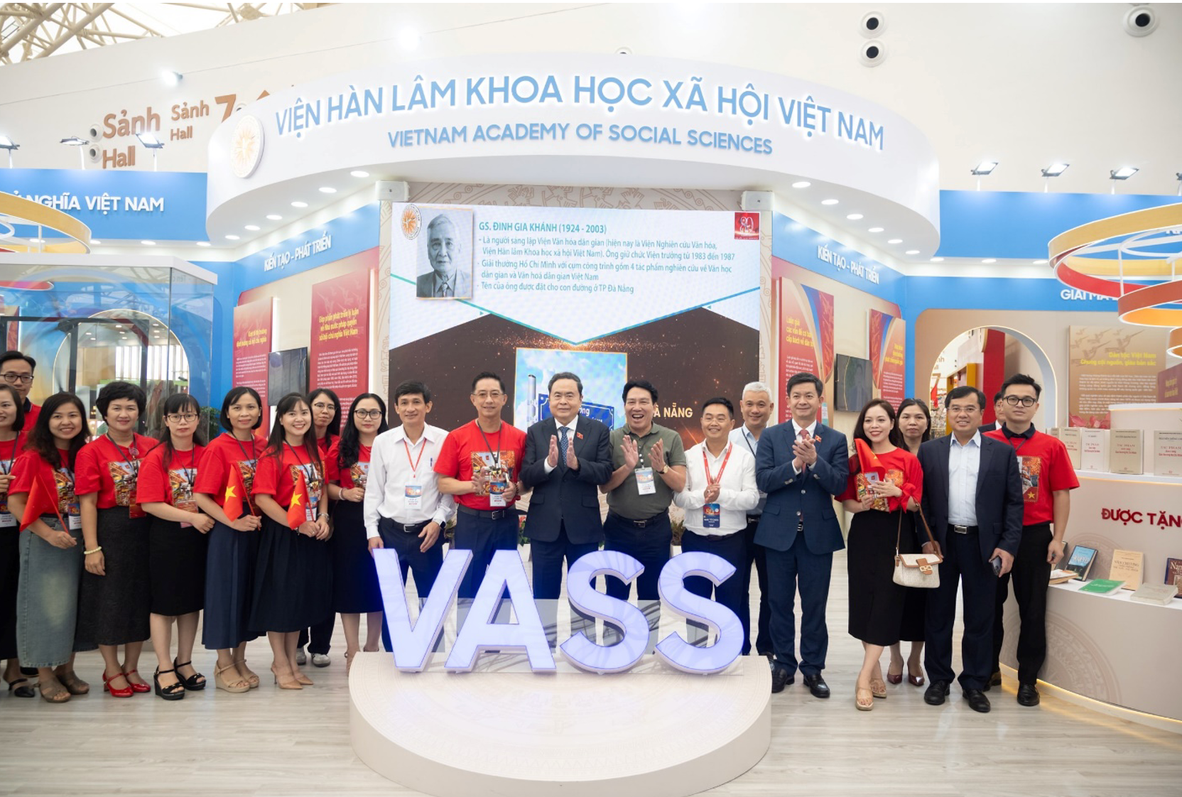Ảnh màn hình 2025-08-27 lúc 18.23.00