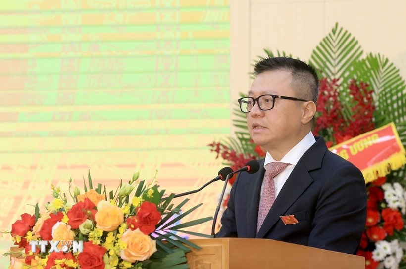 Đồng chí Lê Quốc Minh, Ủy viên Ban chấp hành Trung ương Đảng, Phó Trưởng Ban Tuyên giáo và Dân vận Trung ương, Bí thư Đảng ủy, Tổng Biên tập Báo Nhân dân, Chủ tịch Hội Nhà báo Việt Nam phát biểu. (Ảnh: Tuấn Anh/TTXVN)