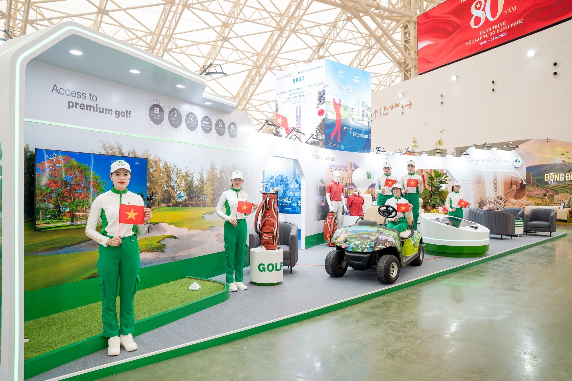 01 Không gian trưng bày của BRG Golf và BRG Hospitality