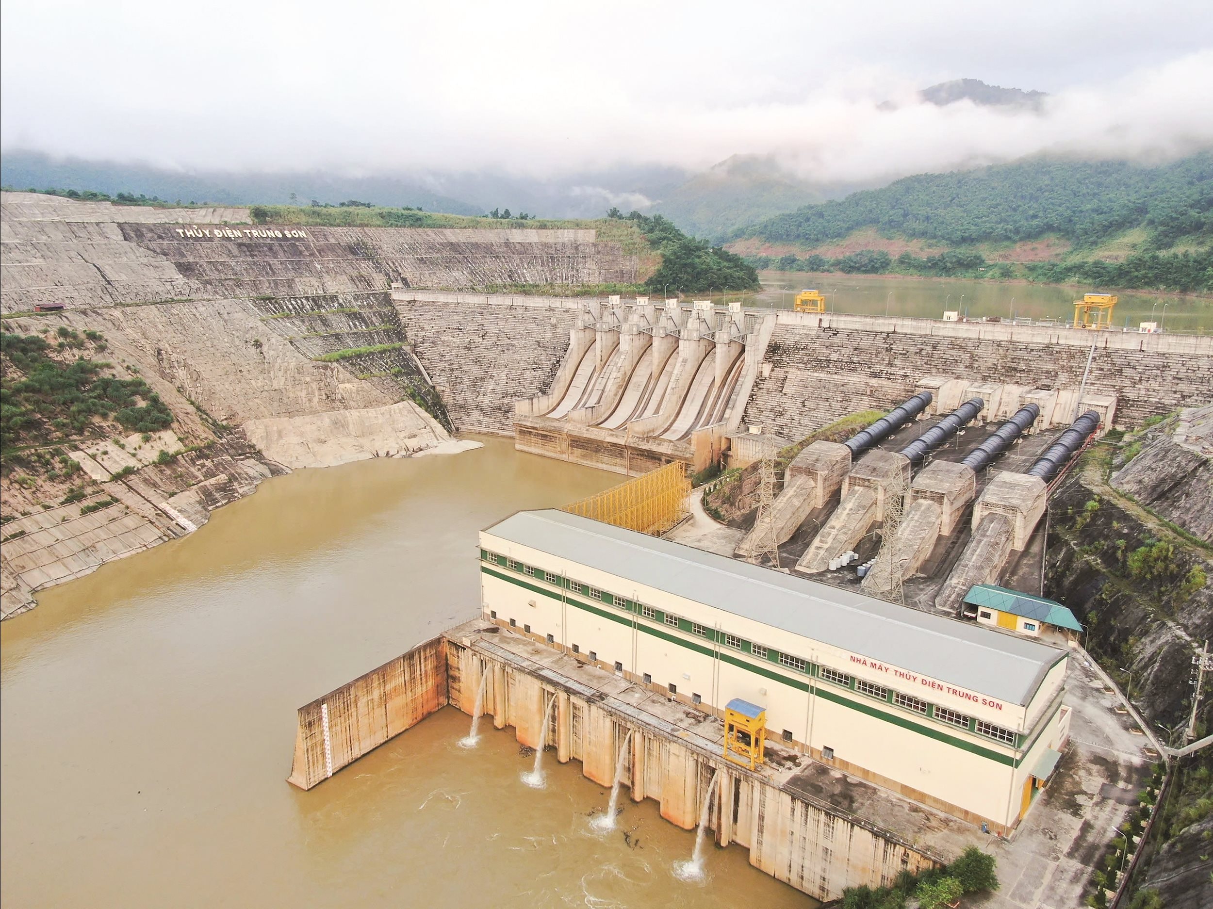 7 Quang cảnh nha máy