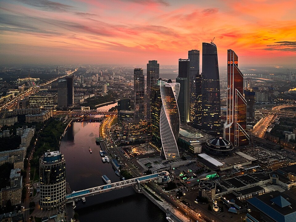 moscow-city_-36211143494-.jpg