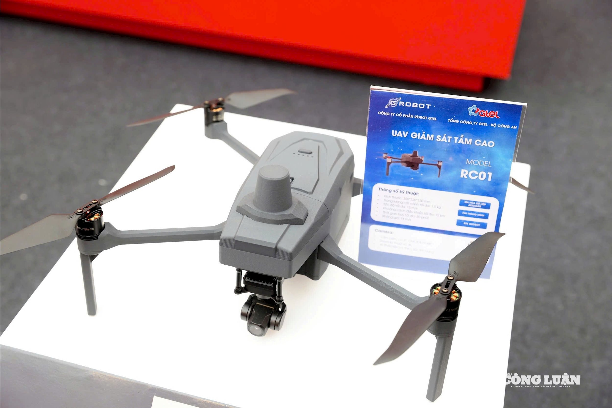UAV giám sát tầm cao