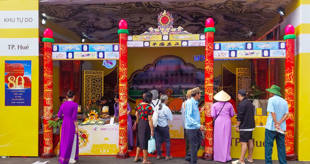 an-tuong-trien-lam-hue-di-san-ban-sac-va-tam-nhin-phat-trien-xanh-tai-trien-lam-thanh-tuu-dat-nuoc_68b109fcc6ccb.jpg.png