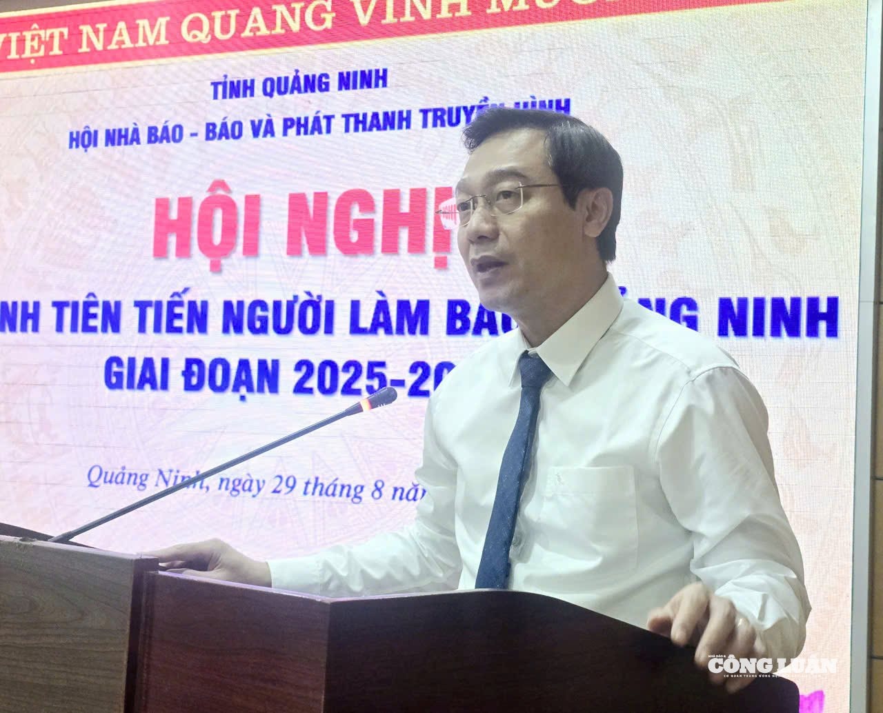 anh-3-hoi-nghi-dien-hinh-tien-tien-bao-chi-quang-ninh.jpg