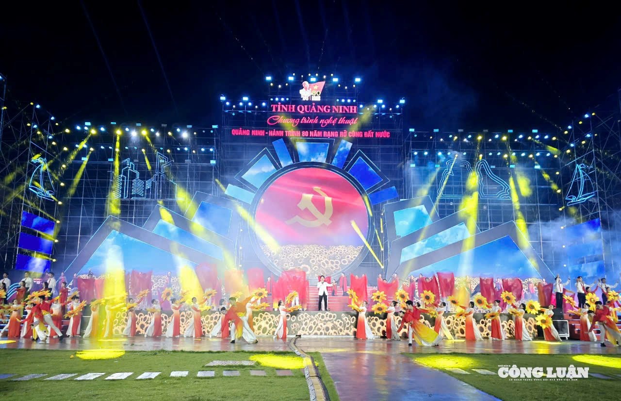 anh-5-quang-ninh-rang-ro-cung-dat-nuoc.jpg