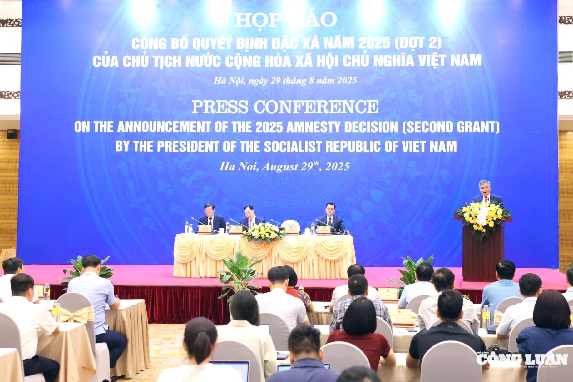 hop-bao-1-175645633249039766412(1).jpg