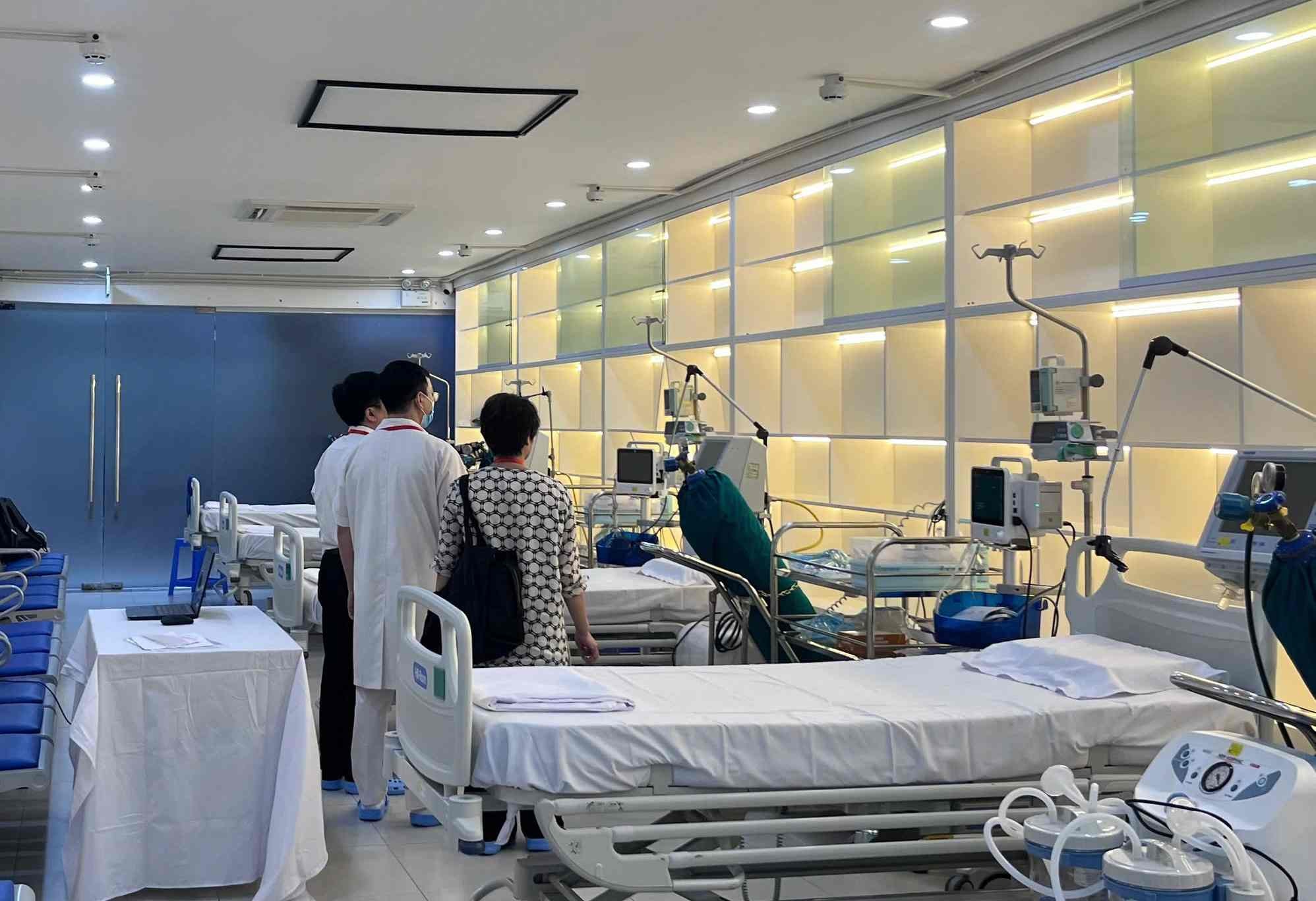 Bên trong các tổ y tế phục vụ lễ Tổng duyệt. Ảnh: Lê Hảo