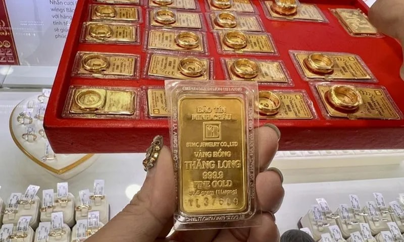 Giá vàng hôm nay 1/9: Giá vàng chạm 130,6 triệu đồng/lượng, dự báo vẫn còn tăng