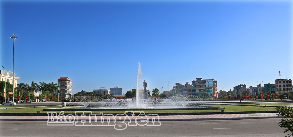 94013_quang_truong_nguyen_van_linh_phuong_pho_hien_dia_diem_to_chuc_chuong_trinh_nghe_thuat_va_ban_phao_hoa_no_chao_mung_ky_niem_80_nam_quoc_khanh_2_9_17085301.jpeg