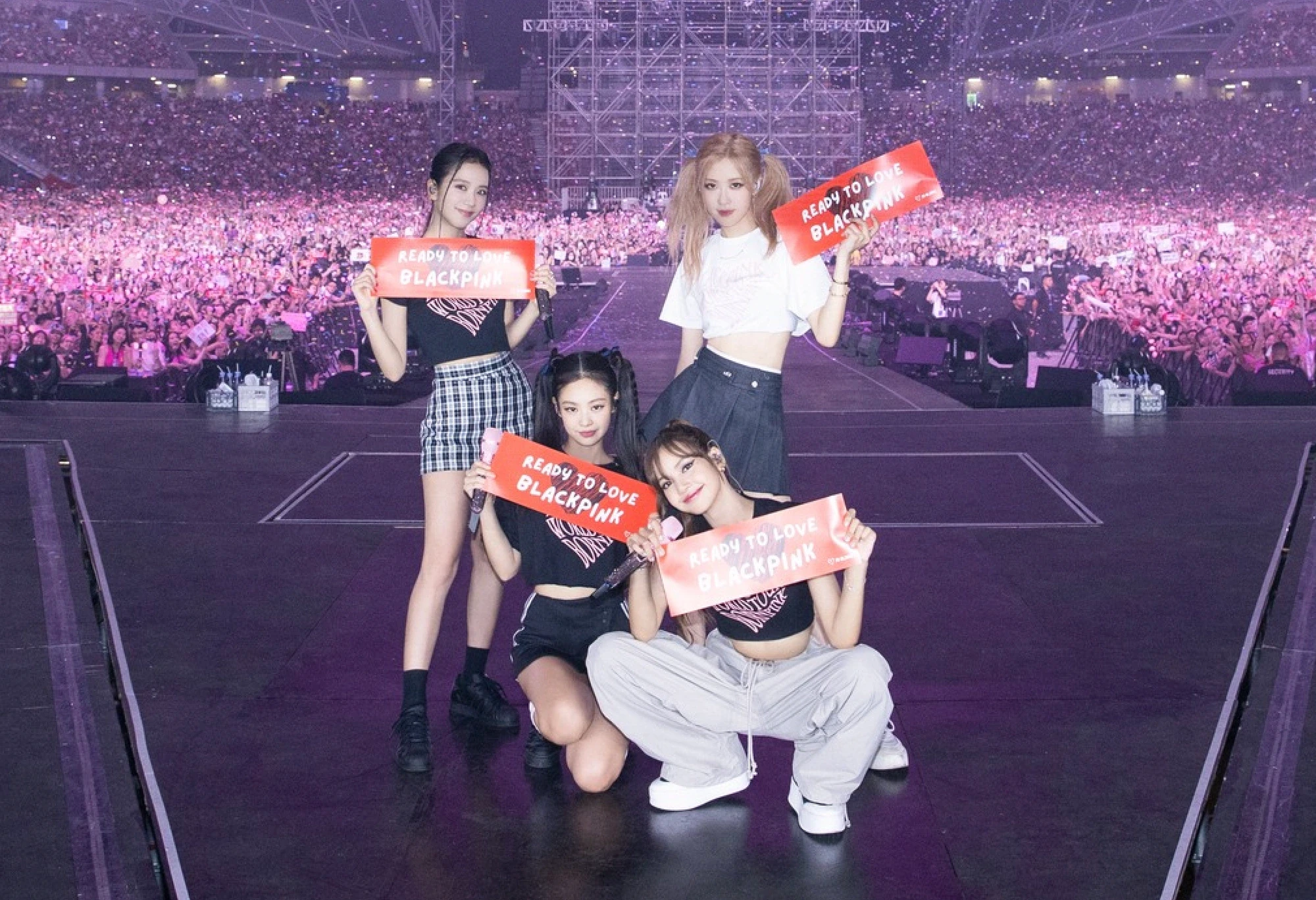 concertbornpinkblackpinkvietnamhoangmang5-16901726867751781599287-16902527845382066805182.png.webp