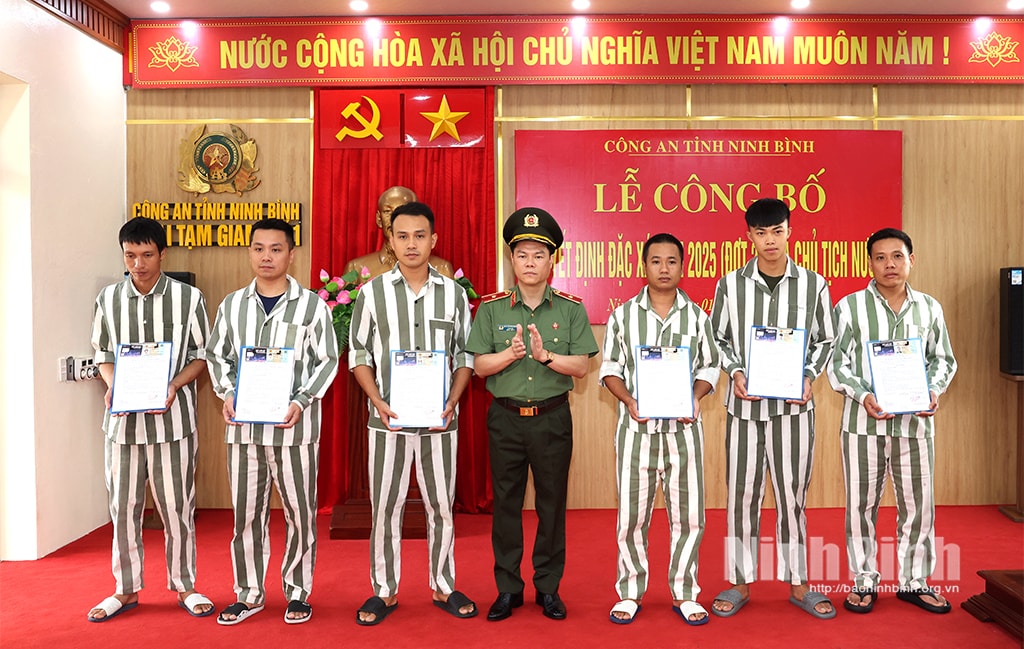 đặc xá 2