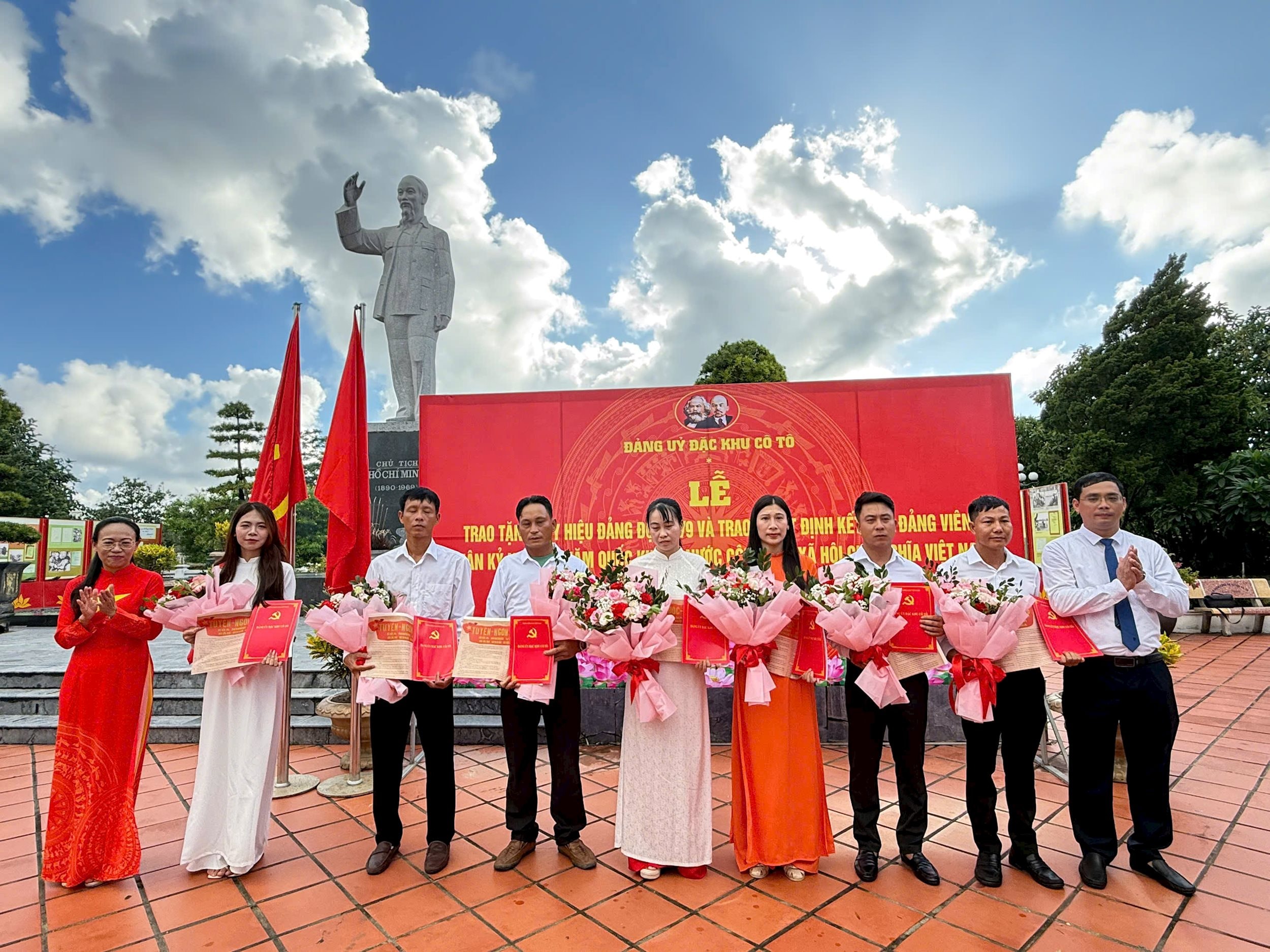 anh-4-le-thuong-co-2-9-dao-co-to.jpg