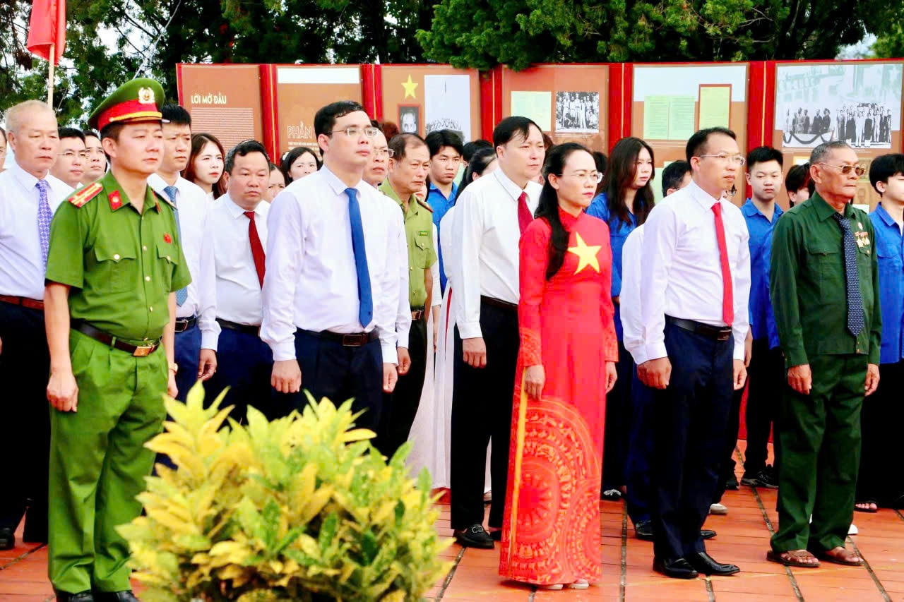 anh-8-le-thuong-co-2-9-dao-co-to.jpg