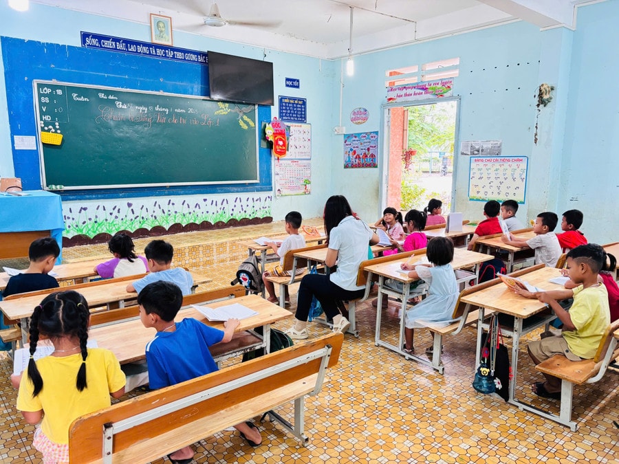 Lớp học tiếng Việt chuẩn bị vào lớp 1 cho trẻ tại Trường Tiểu học Phan Thanh 1 (thôn Tịnh Mỹ, xã Hồng Thái, tỉnh Lâm Đồng).