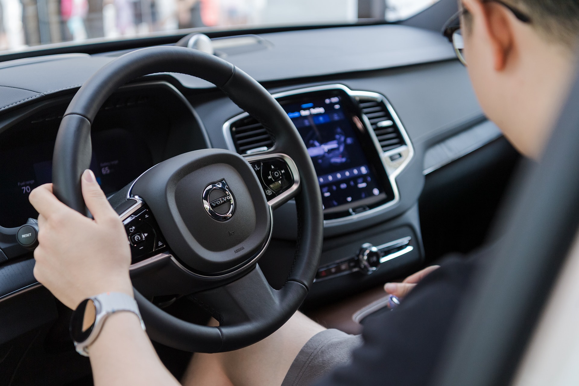 Volvo XC90 PHEV sở hữu sức mạnh vận hành đáng nể..