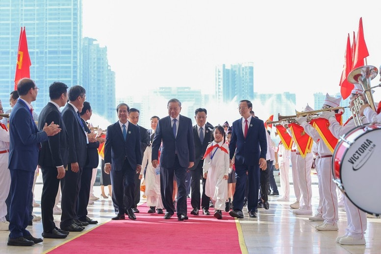 TRỰC TIẾP: Lễ khai giảng đặc biệt của 1,7 triệu thầy, cô và gần 30 triệu học sinh, sinh viên- Ảnh 2.