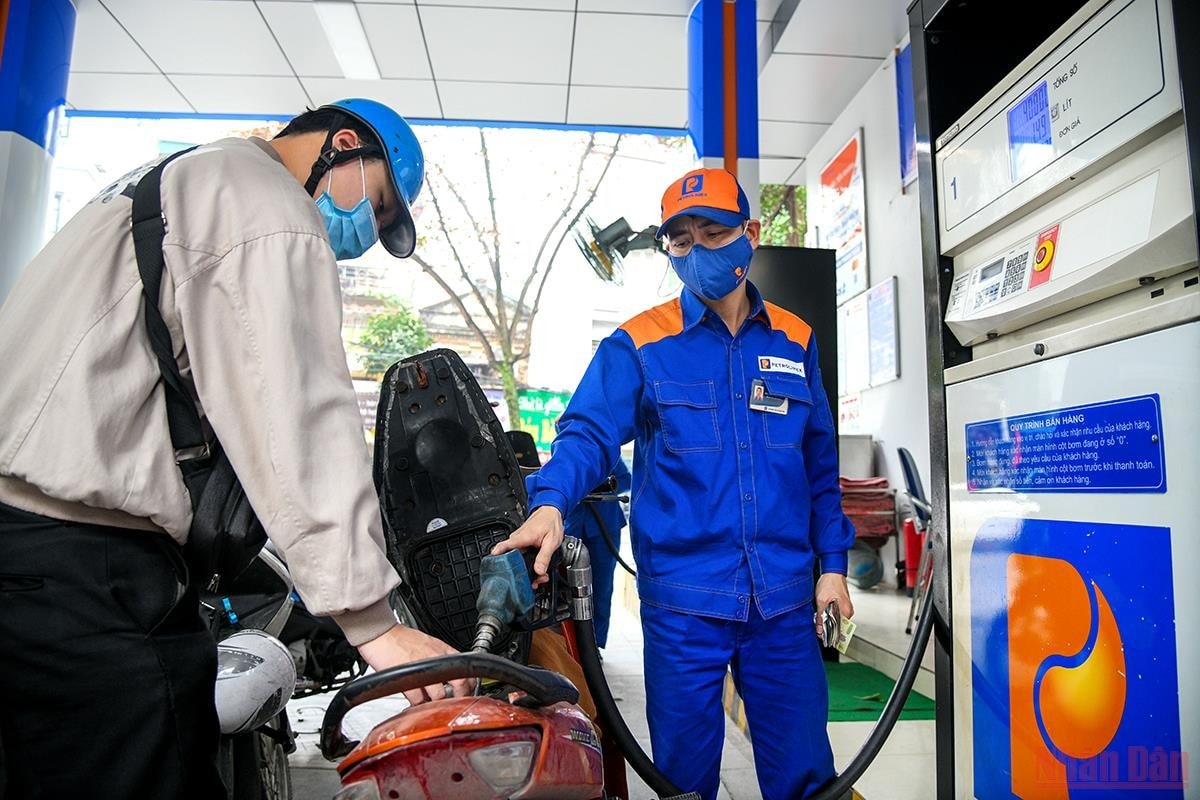 Giá xăng dầu hôm nay 5/9: Giá xăng tiếp tục tăng lần 3 liên tiếp