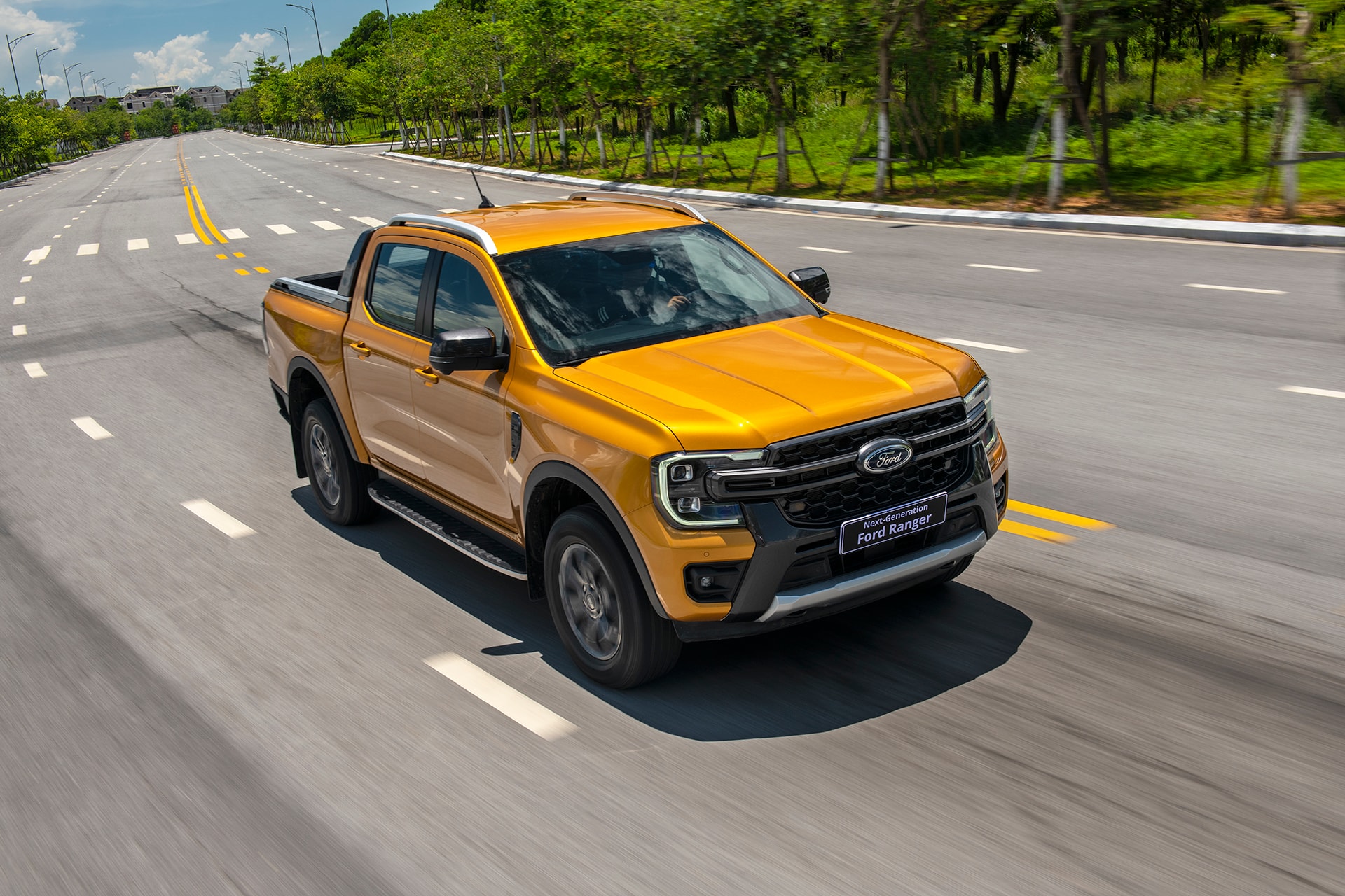 Người tiêu dùng mua mẫu xe bán tải Ford Ranger trong tháng 9/2025 được giảm giá tương đương 100% mức thu lệ phí trước bạ - Ảnh: Ford