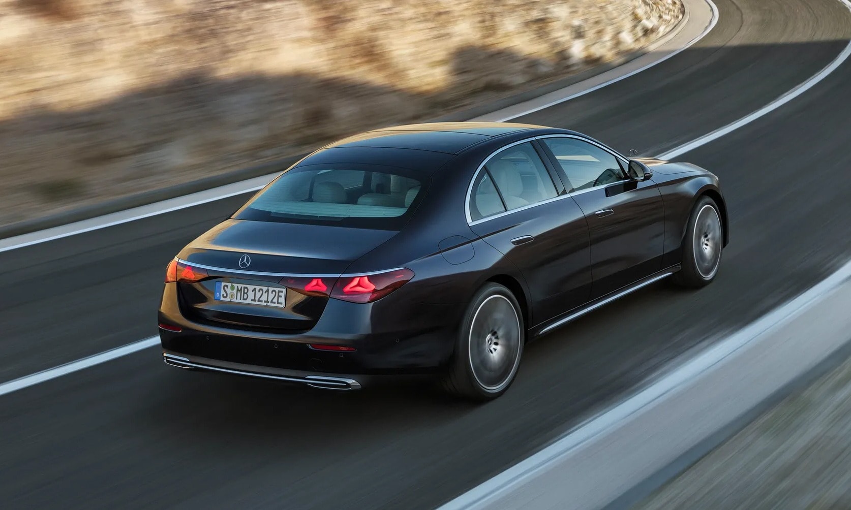 Ngoại thất có nhiều nét thiết kế gần hơn với 