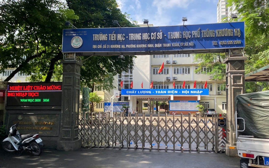 Cách chức Hiệu trưởng Trường Khương Hạ vì tự ý trừ lương giáo viên trả lại phụ huynh