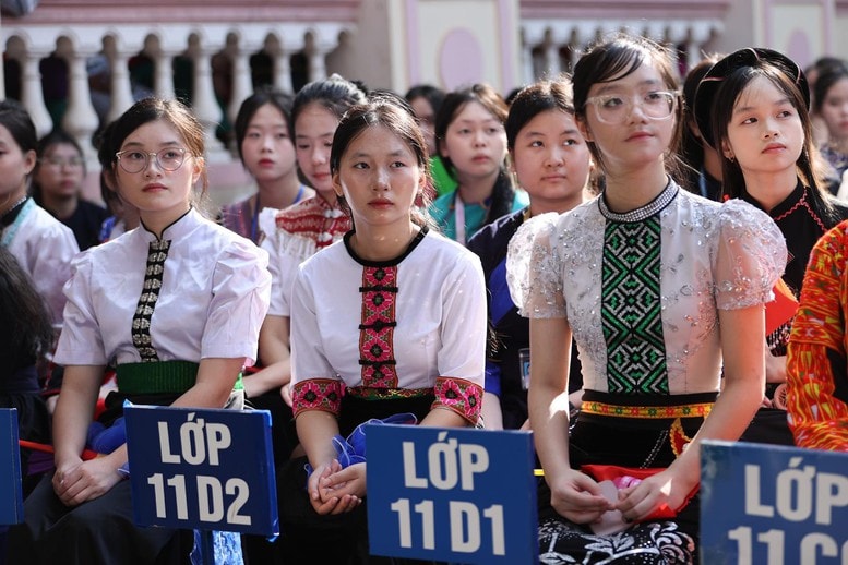 Không khí hân hoan khai giảng năm học mới lan tỏa khắp mọi miền Tổ quốc- Ảnh 23.