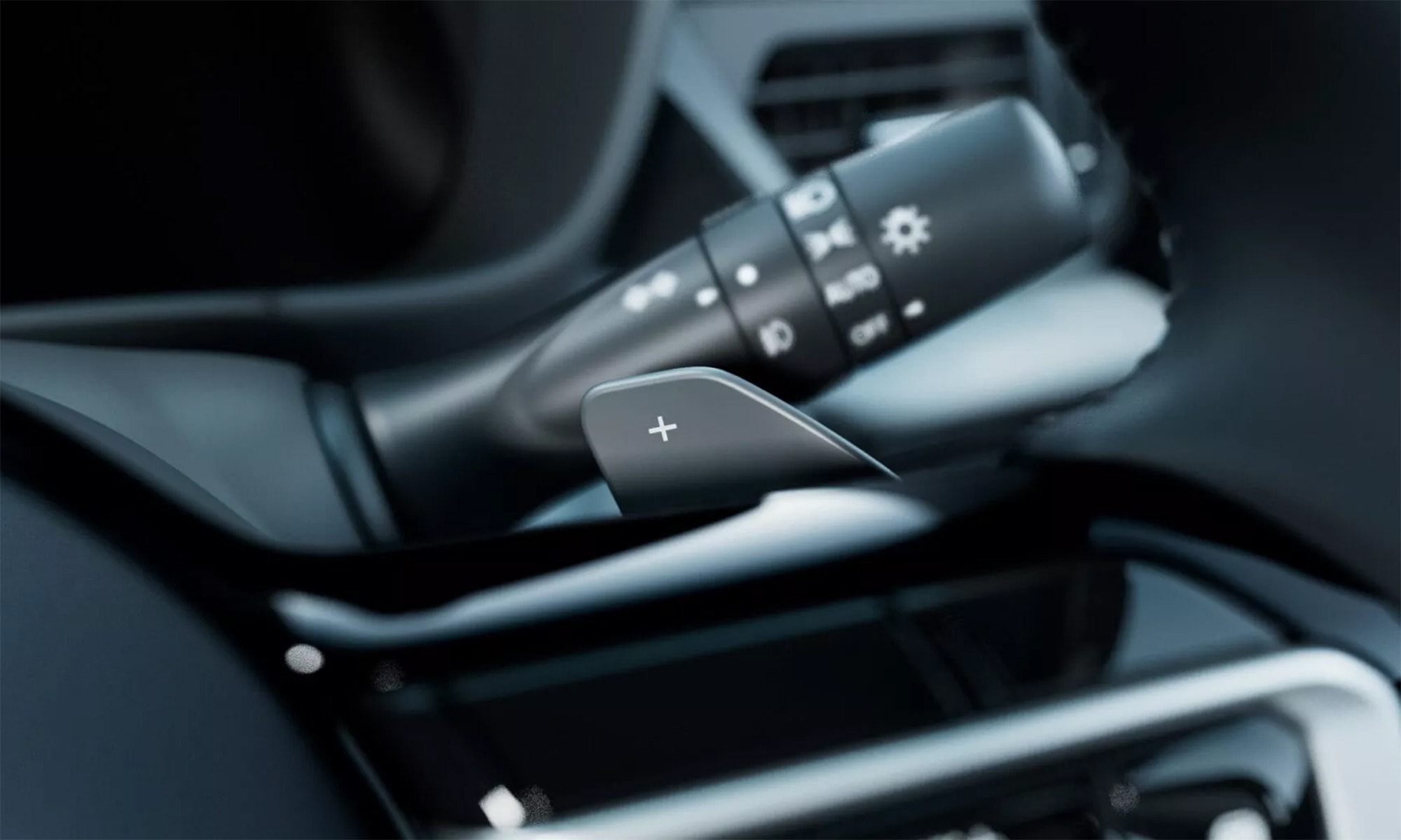 Lẫy chuyển số thể thao tích hợp trên vô-lăng - Ảnh: Suzuki