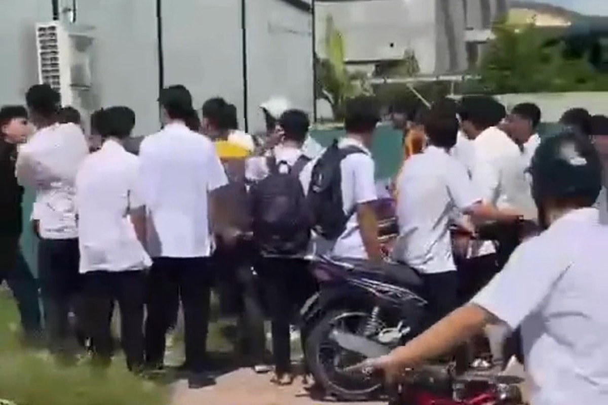 Lại xuất hiện clip nhóm học sinh quây đánh hội đồng một học sinh khác ở Quảng Ninh
