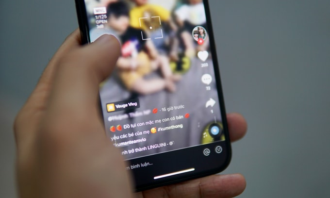 Video TikTok có thể được tìm và xem mà không cần đăng ký tài khoản. Ảnh: Lưu Quý