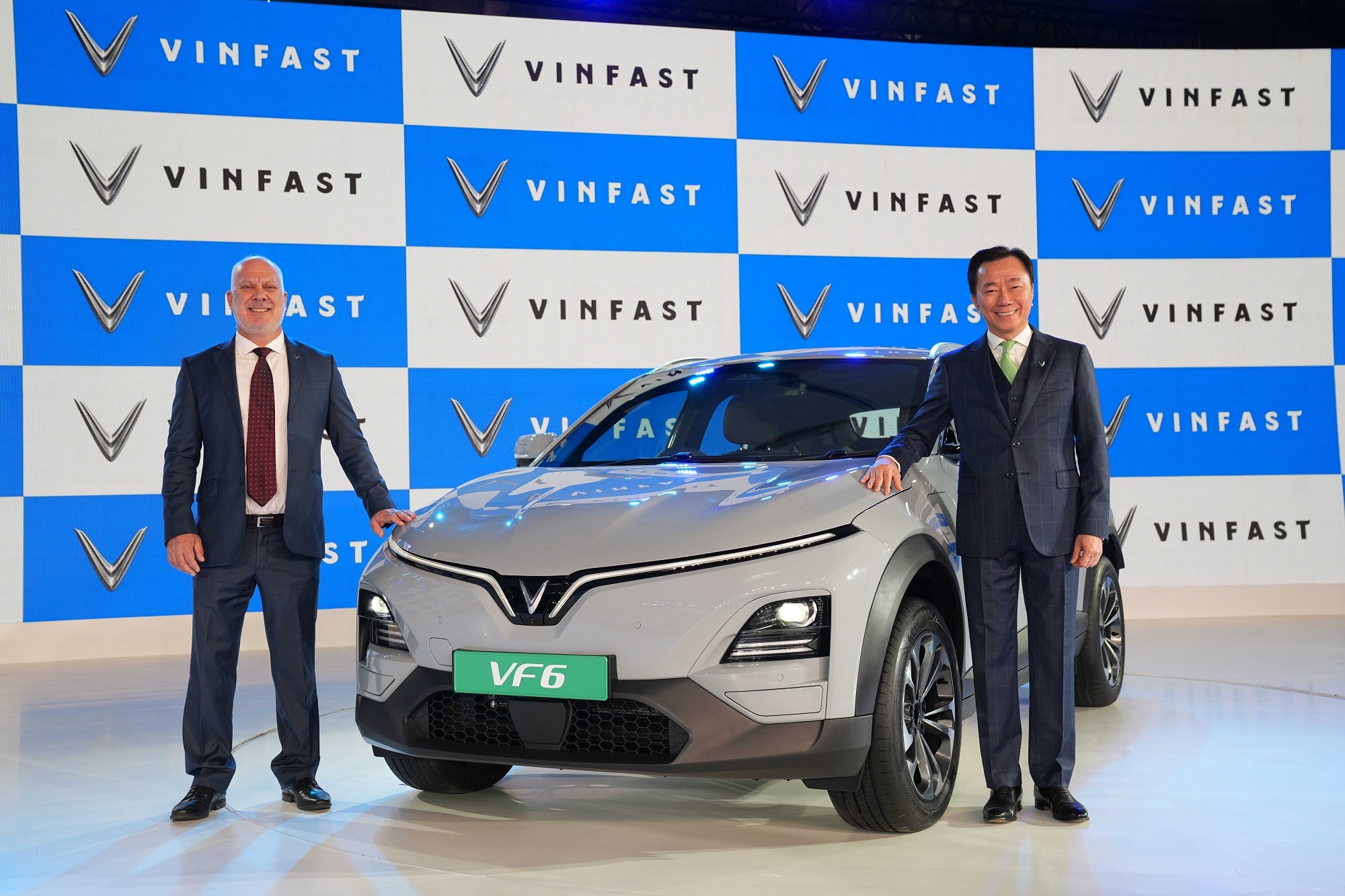Mẫu xe VinFast VF 6 chính thức ra mắt thị trường Ấn Độ - Ảnh: VF