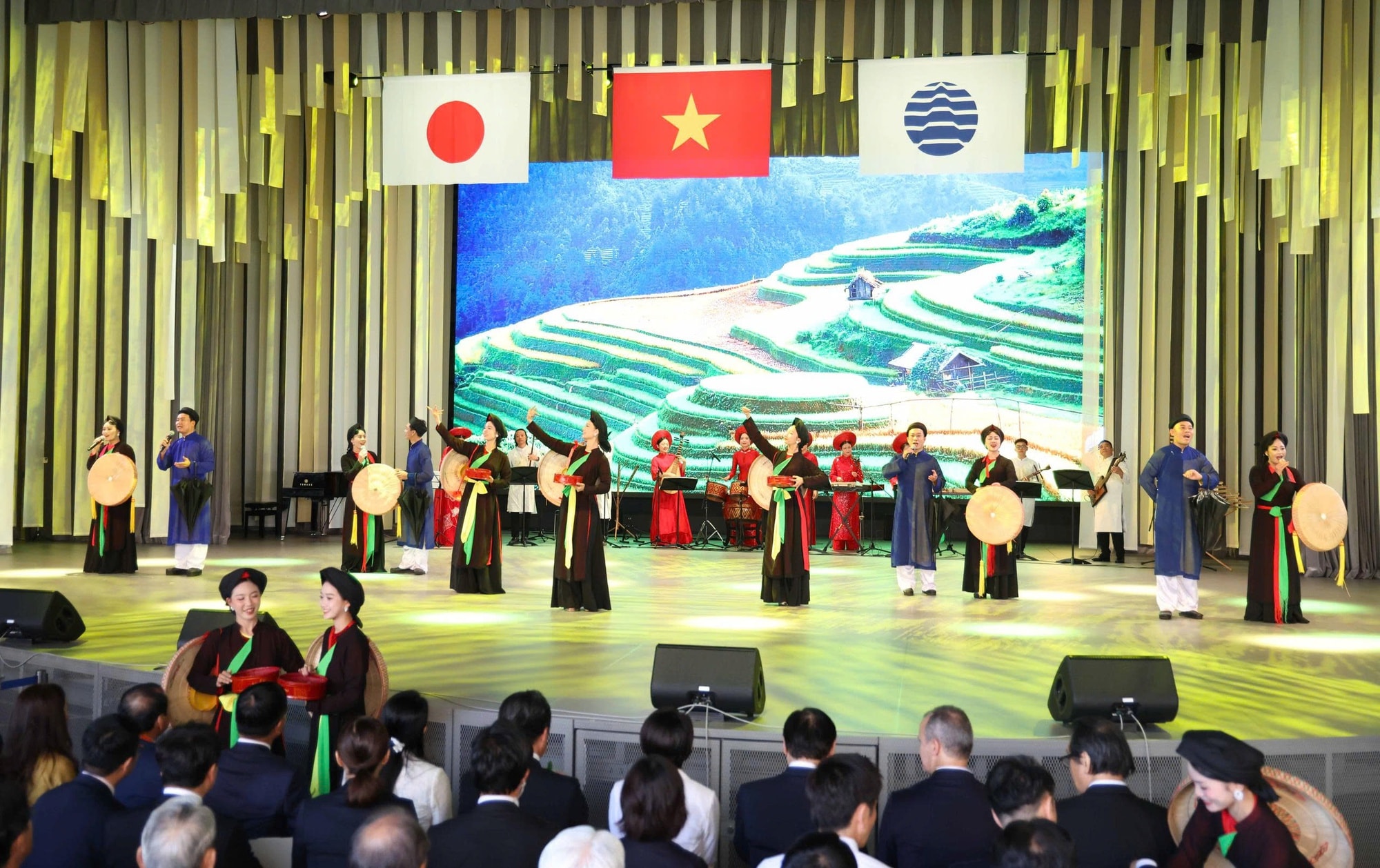 CẬP NHẬT: Ngày Quốc gia Việt Nam tại World EXPO Osaka 2025, Nhật Bản- Ảnh 11. CẬP NHẬT: Ngày Quốc gia Việt Nam tại World EXPO Osaka 2025, Nhật Bản- Ảnh 11.