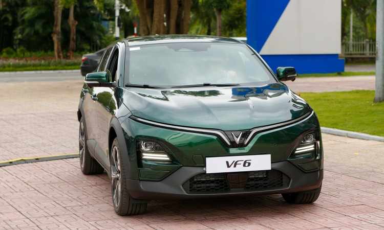 VinFast VF6: giá lăn bánh 9/2025, TSKT, đánh giá chi tiết
